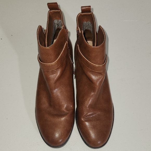 Kelly & Katie Brown Ankle Boots Size 11 Buckle - Picture 6 of 12